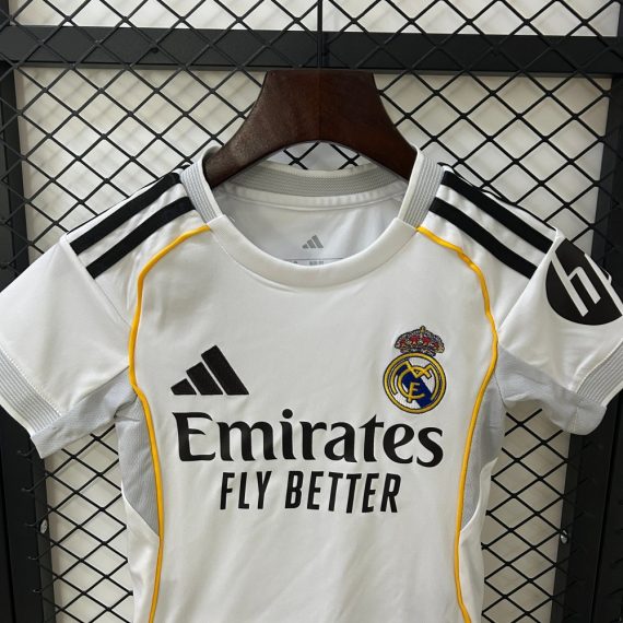 25/26 Real Madrid Home Football Shirt Kids Size Suit