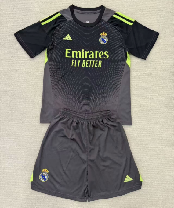 25/26 Real Madrid Goalkeeper Football Shirt Kids Size Suit