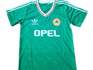 1990 Retro Ireland Home Football Shirt