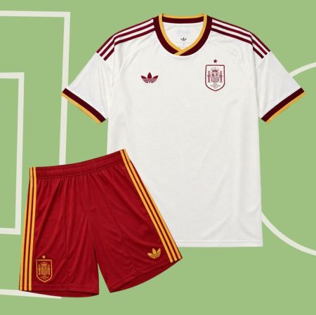 26/27 Spain Away Football Shirt Kids Size Suit