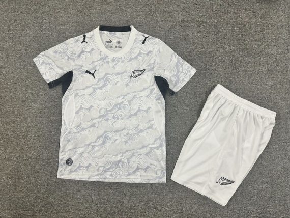26/27 New Zealand Home Football Shirt Kids Size Suit