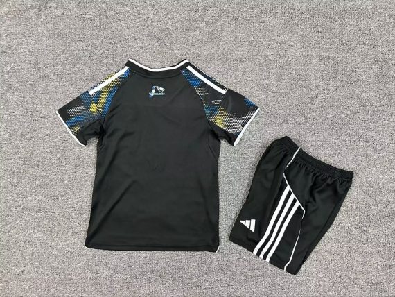 25/26 Leeds United Second Away Football Shirt Kids Size Suit