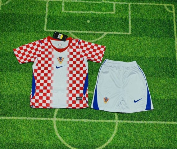 26/27 Croatia Home Football Shirt Kids Size Suit