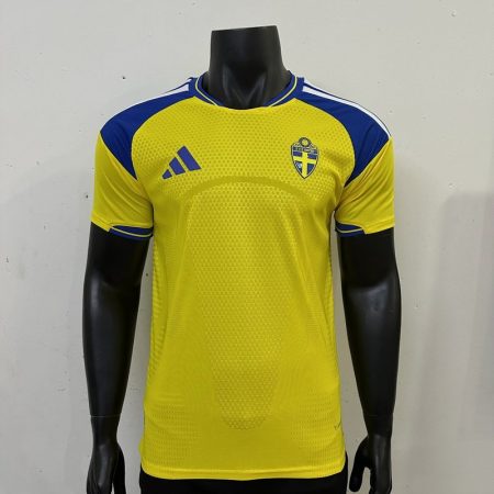 26/27 Player Version Sweden Home Football Shirt